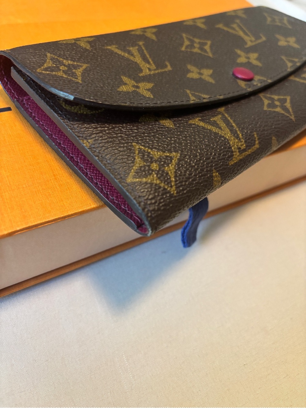 Louis Vuitton Monogram Canvas Wallet in Brown with Pink Snap - Picture 15 of 16